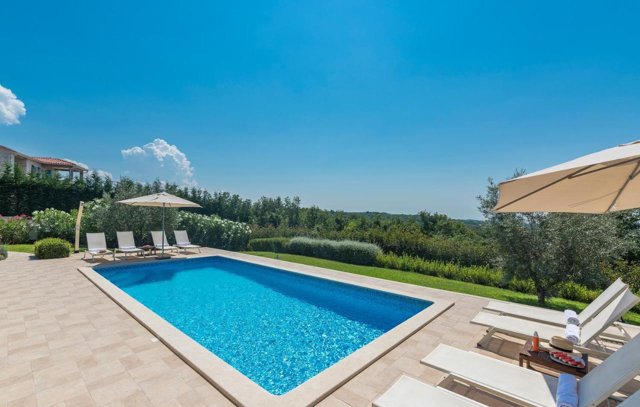 Villa Sterpazzi - Near Porec With Sea View, Private Jacuzzi, Sauna And Pool Višnjan Extérieur photo